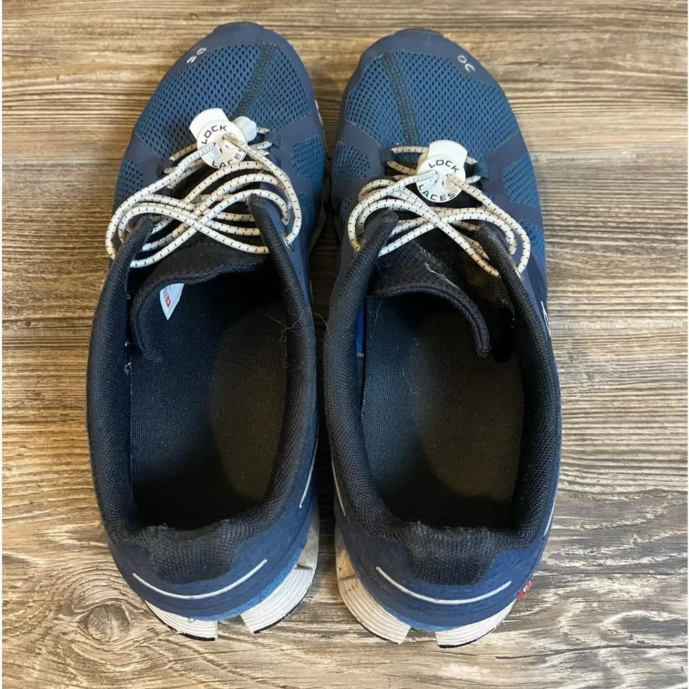 SOLD ON Running cloud Sz 9 Blue / White training running shoes - Picture 2 of 4